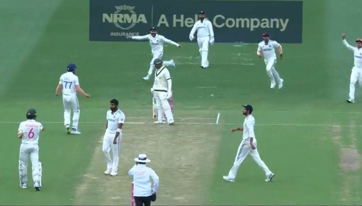 India get early wicket  usman khawaja
